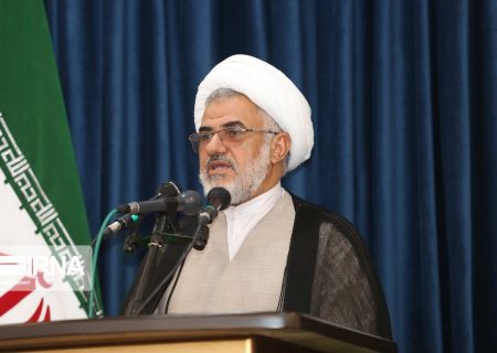 هشدار نماینده ولی‌فقیه نسبت به کاهش قدرت نمایندگان مجلس