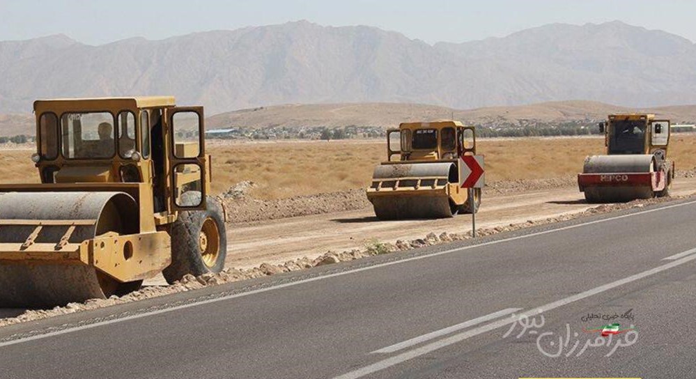 همزمان با عید نوروز ۲/۵ کیلومتر دیگر از محور لار _ بستک زیر بار ترافیک می رود