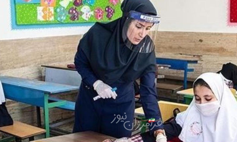 دانشآموزانی که مبتلا به کرونا هستند، یا علائم ابتلا به کرونا را دارند یا مبتلا به بیماری زمینهای هستند، می توانند آموزش مجازی دریافت کنند