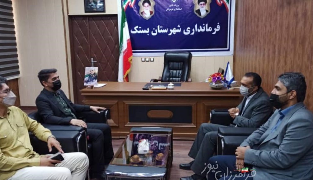 لازم و ضروری است که مشکلات روشنایی ورزشگاه تختی بستک در اسرع وقت مرتفع گردد/با توجه به افزایش علاقمندان به رشته کوهنوردی در شهرستان ، نصب دیواره صخره نوردی ضروری است/اعتبار لازم جهت احداث سالن ورزشی دهنگ در نظر گرفته شود