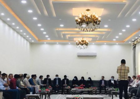 مردم روستای کمشک از بی مهری مسولین استان هرمزگان در طول سال‌های متمادی نسبت به ارتقا گله کردند و خواستار الحاق به استان فارس شدند