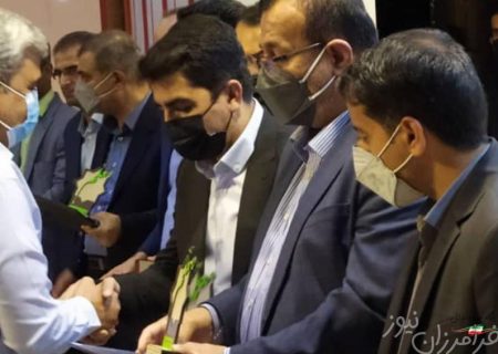 مراسم بزرگداشت مقام معلم در جناح، باشکوه و با استقبال گسترده فرهنگیان و فرهنگ دوستان برگزار ش