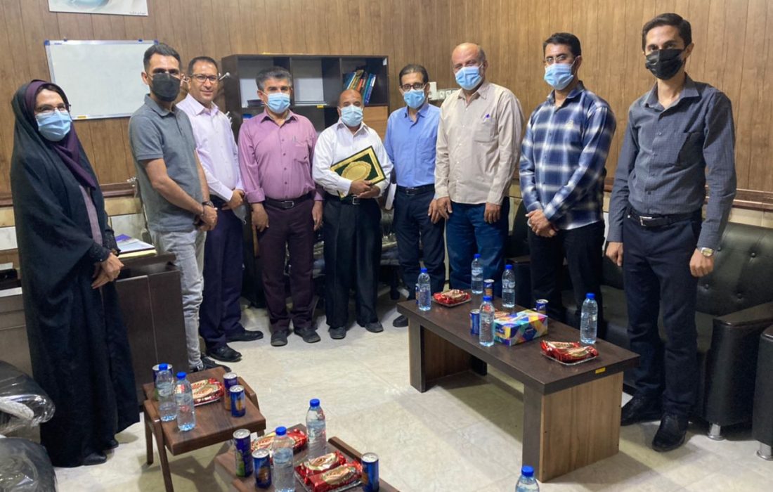 از یوسف محمودپور ؛ فیلمساز و کارگردان برتر بستکی تجلیل شد