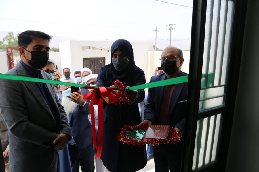 مدیر کل بهزیستی هرمزگان جهت واگذاری مسکن مددجویان ، نشست با مسئولان شهرستان ، خیرین و کارکنان به شهرستان بستک سفر کرد