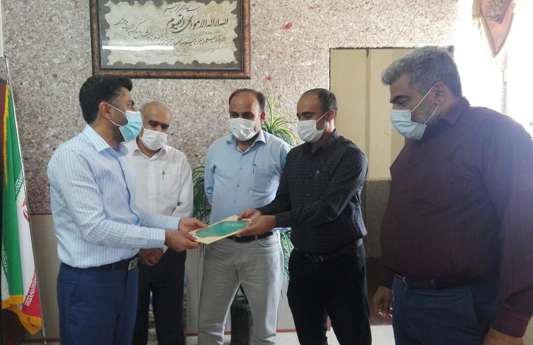 طی حکمی از سوی مدیر آموزش و پرورش شهرستان بستک، یوسف محمودی به عنوان سرپرست معاونت آموزشی این اداره منصوب شد