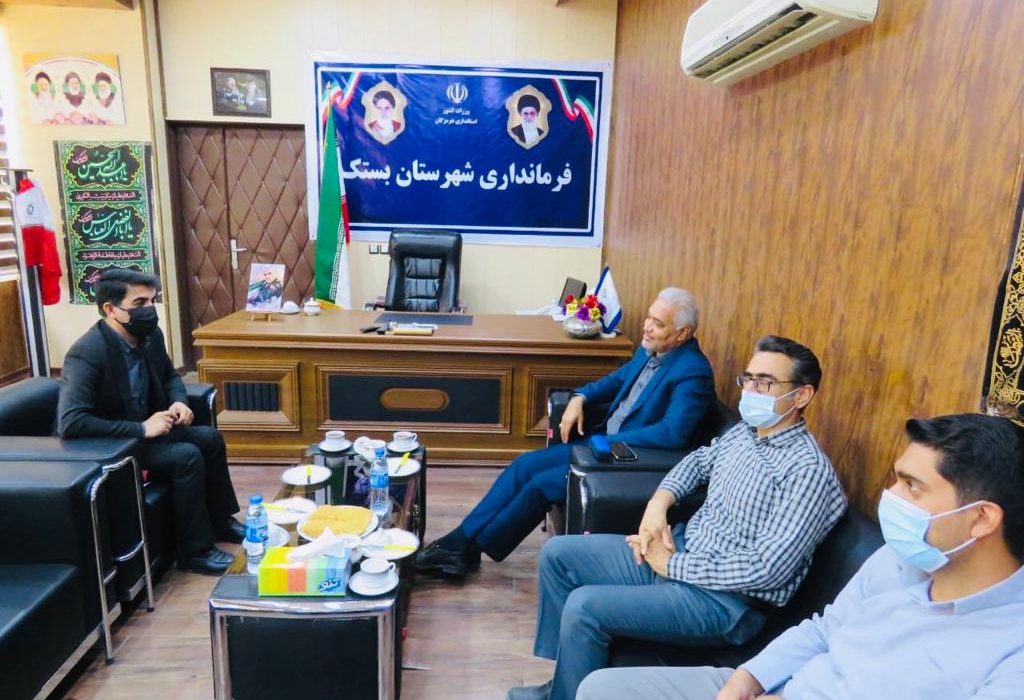 شبکه های فرسوده شهرستان از جمله شبکه توزیع برق روستاهای رودبار ،انجیردان ،طهر در بخش مرکزی و روستاهای بن گوچی، لاوردین و کنارزرد بخش کوخرد هرنگ اصلاح شود