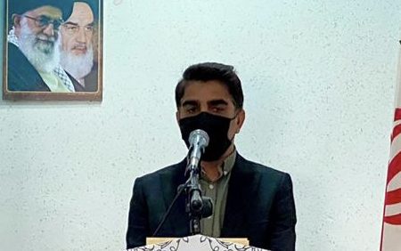 حضور سرپرست فرمانداری شهرستان بستک در جمع نمازگزاران مسجد جامع و مسجد امام علی (ع) شهر بستک و تبیین و تشریح خدمات دولت