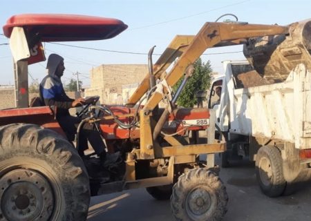 تراکتور داران شهرستان بستک قربانی تصمیمات نابخردانه دولت!/ به جای قطع سهمیه سوخت تراکتورها آنها را ساماندهی کنید