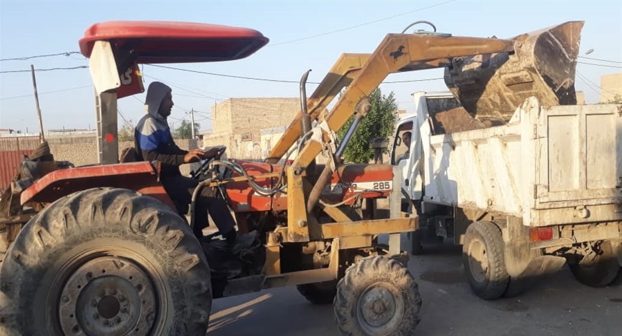 تراکتور داران شهرستان بستک قربانی تصمیمات نابخردانه دولت!/ به جای قطع سهمیه سوخت تراکتورها آنها را ساماندهی کنید