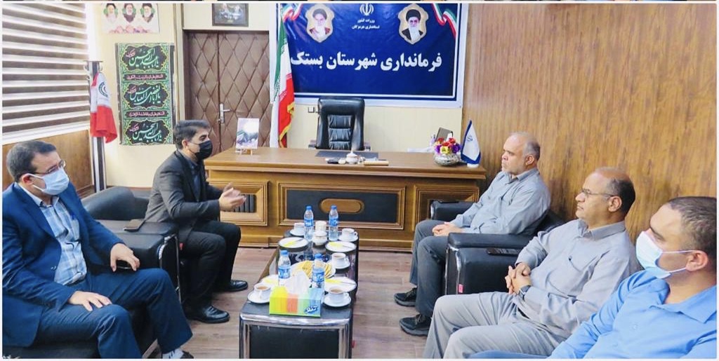 در دیدار شرفی مدیرکل راهداری و حمل و نقل جاده ای استان هرمزگان با بستان سرپرست فرمانداری شهرستان مسائل و مشکلات حوزه راه شهرستان بستک بررسی شد