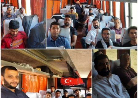 ۶۰نفر از بسیجیان بستک که به سفر زیارتی و معنوی حرم امام خمینی(ره) اعزام شده بودند ، صبح فردا با رهبر معظم انقلاب دیدار خواهند کرد