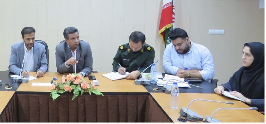 نشست فرماندار بستک با بخشداران ، دهیاران و مسئولین مالی و فنی دهیاری هابرگزار شد