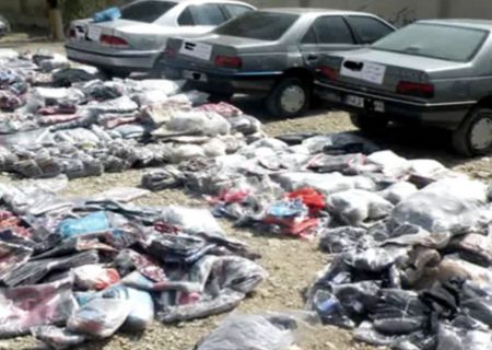 توقيف محموله ۶ ميلياردي البسه قاچاق در بستک