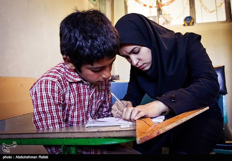 اول تا سوم دبستان با یک معلم با اجرای نظام دوری