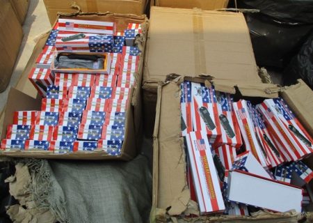 محموله بزرگ سلاح و ابزارآلات آمریکایی ویژه آشوب و اغتشاش در تور اطلاعاتی جمهوری اسلامی ایران گرفتار شد