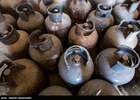 سرپرستان خانوار برای دریافت سهمیه سیلندر گاز خانگی به قیمت ۲۷ هزار و ۹۰۰ تومان حتما در سامانه سدف ثبت نام کنند/ از اول آذر قیمت غیریارانه‌ای هر عدد کپسول گاز به ۳۱۴ هزار و ۶۰۰ تومان افزایش یافته است