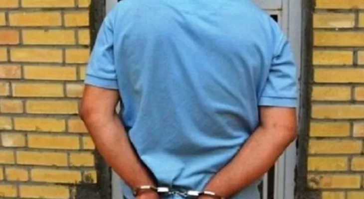 دستبند پلیس بستک بر دستان سارق طلاجات