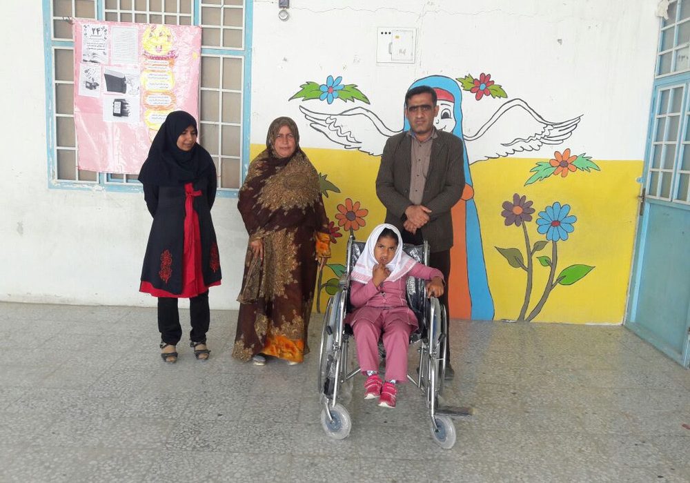 مسعود دست پاک معلمی که حقیقتاً با کودکان دارای نیازهای ویژه زندگی کرد