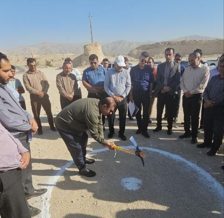 پروژه تعریض و بهسازی محور جنوبی منطقه فرامرزان کلنگ زده شد