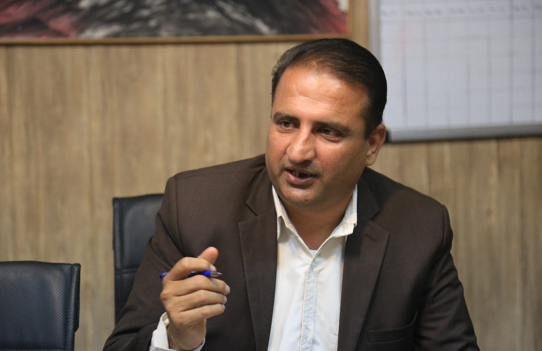 امیدواریم در سایه نظام مقدس جمهوری اسلامی و تمهیدات دولت وفاق ملی با همکاری دهیاران و شوراهای اسلامی، خیرین گرانقدر و مردم بتوانیم خادم خوبی برای مردم و شاهد موفقیت برای دولت وفاق ملی باشیم