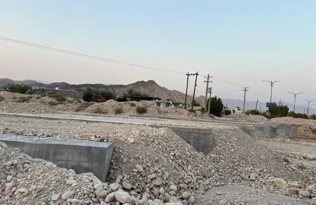 با پیگیری رسانه ای و حمایت نماینده غرب استان و استاندار هرمزگان ،منابع مالی تکمیل پل کمشک ابلاغ شد