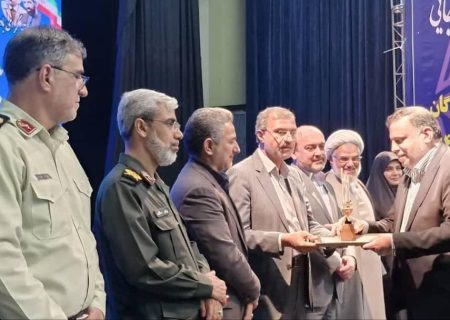 آموزش و پرورش هرمزگان دستگاه برتر در بیست و هفتمین جشنواره شهید رجایی معرفی شد