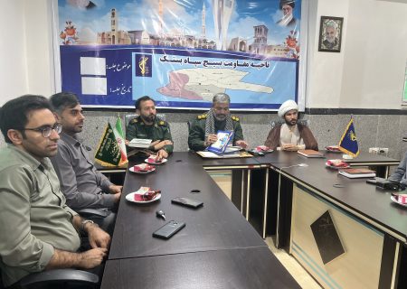 تجلیل از خبرنگاران شهرستان بستک به مناسبت هفته دفاع مقدس