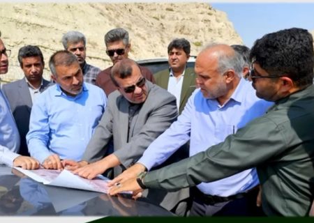 عملیات اجرای بیس و آسفالت ۲ کیلومتر از محور خور جناح – مراغ و بهسازی و آسفالت ورودی روستای چاه قیل شهرستان بستک آغاز شد