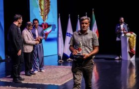 درخشش شاعر بستکی در تهران؛ علی‌زاده (راهی) برگزیده ملی شعر قدسیان شد