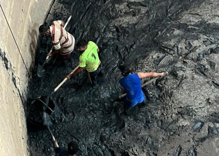 همت جمعی مردم هنگویه در لایروبی آب‌انبارهای شهر