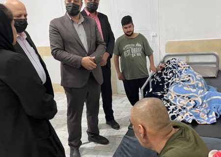 قاضی مردم‌دار بستک مهمان مرکز توانبخشی خیرالنسا عباسی شد