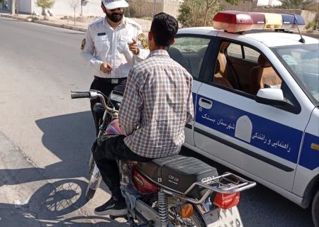 رانندگی زیر ۱۸ سال و بدون گواهینامه با توقیف وسیله نقلیه همراه است