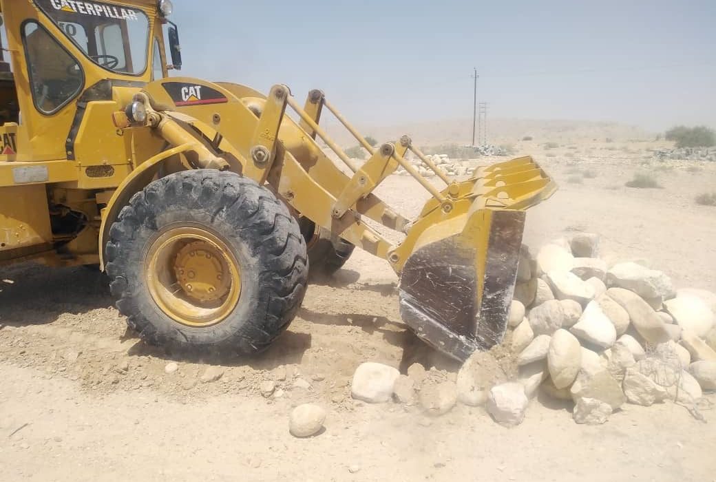 چهار ساخت‌وساز غیرمجاز در اراضی زراعی بستک قلع‌وقمع شد