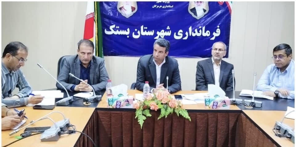 تدبیر فرماندار بستک برای کنترل بازار؛کاهش ۵۰ هزار تومانی قیمت گوشت در بازار